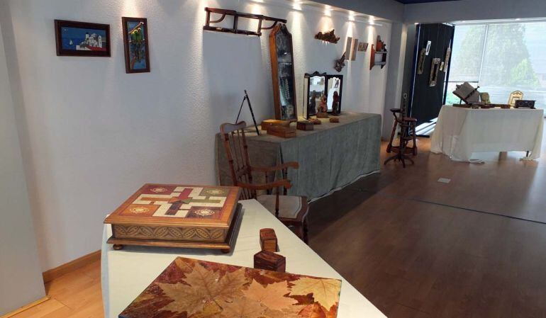 La sala municipal Aida García-Couto muestra las obras del alumnado del curso de restauración