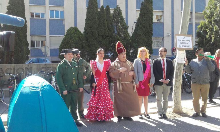 Nueva protesta de Adislaf en el Pignatelli