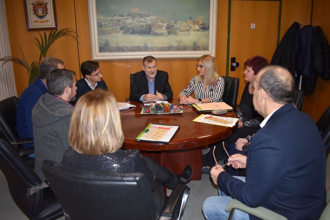 Encuentro en el Ayuntamiento de Petrer