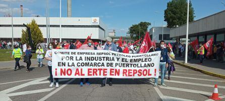 Pancarta principal en la cabeza de la manifestación