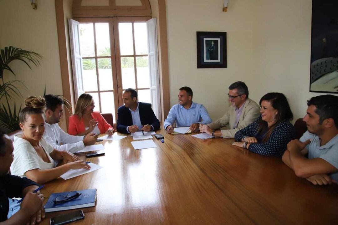 Reunión Cabildo de Lanzarote-Ayuntamiento de Haría.