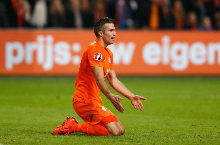 Robin Van Persie durante el partido clasificatorio ante República Checa.