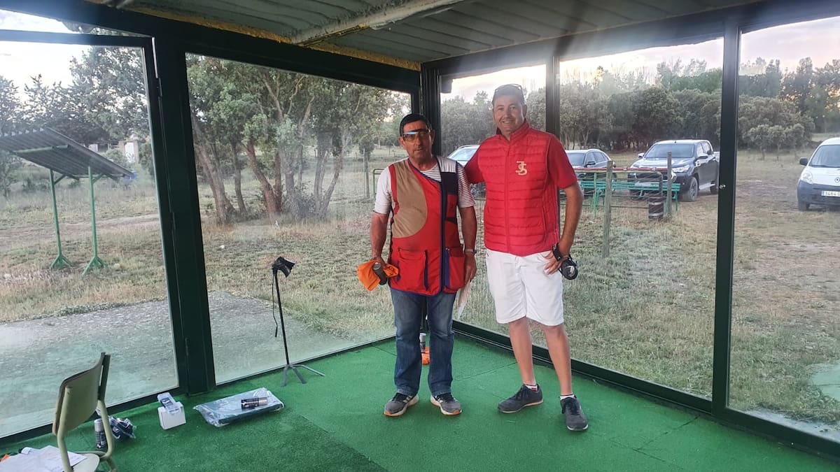El presidente del Club de Tiro Alcotanes, Julián García, repasa en El Banquillo la actualidad de un deporte al alza en su calidad en Aranda de Duero