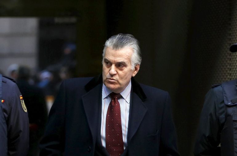 Luis Barcenas, extesorero del PP, sale de la Audiencia Nacional el 23 de enero de 2015.