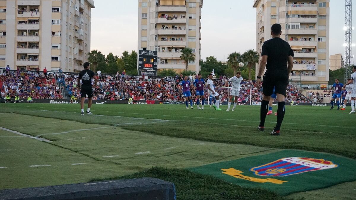 Los aficionados de Elda están deseando ver de nuevo a su equipo