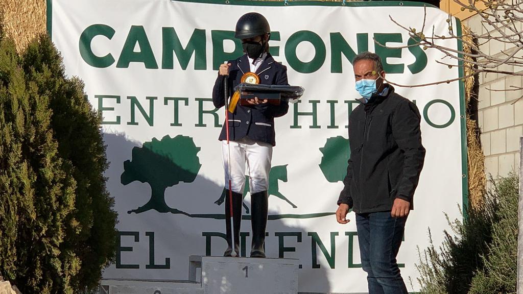 Cristina Landete sube al podium en una imagen de archivo