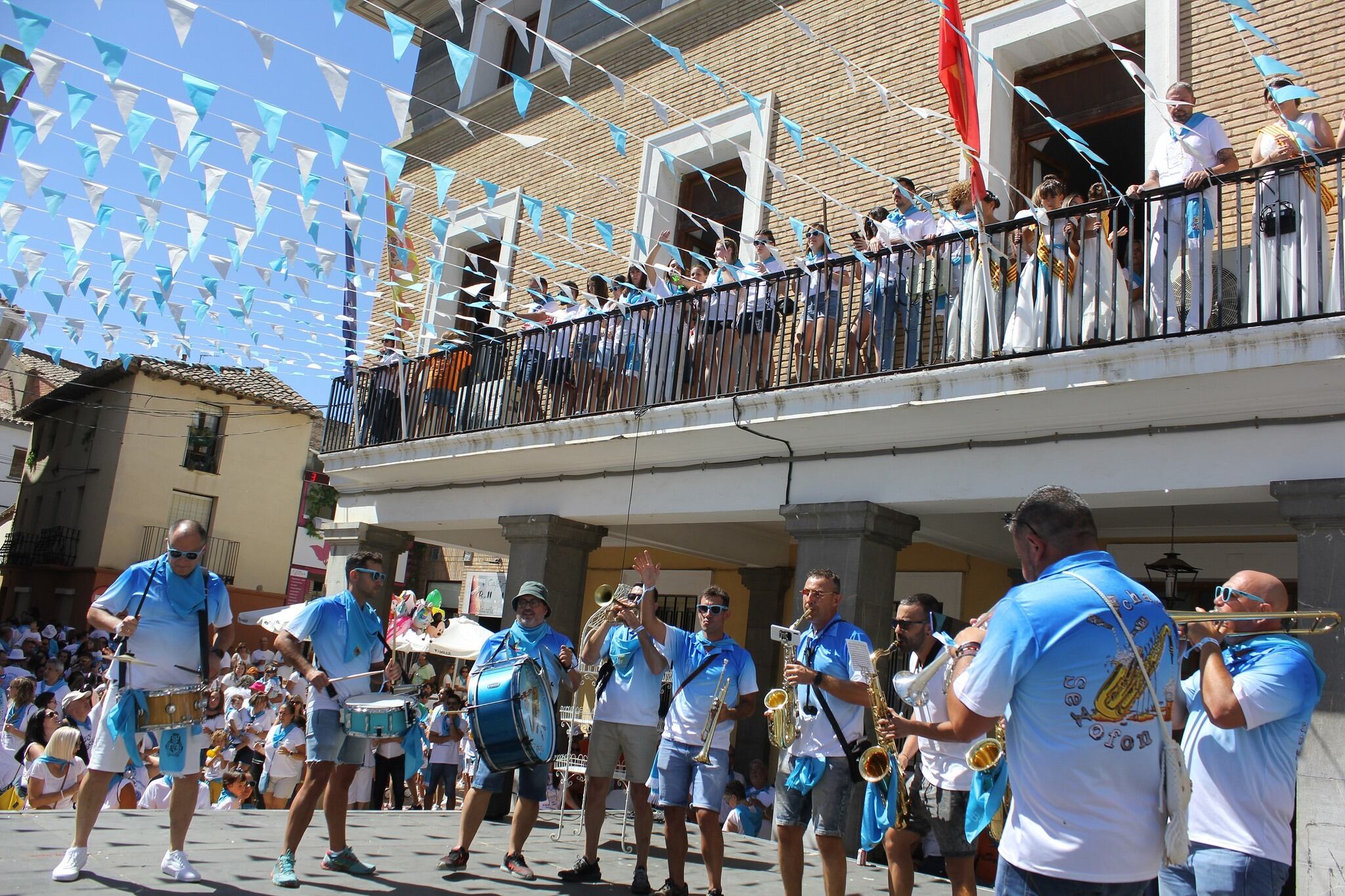 Ambiente festivo en Sariñena