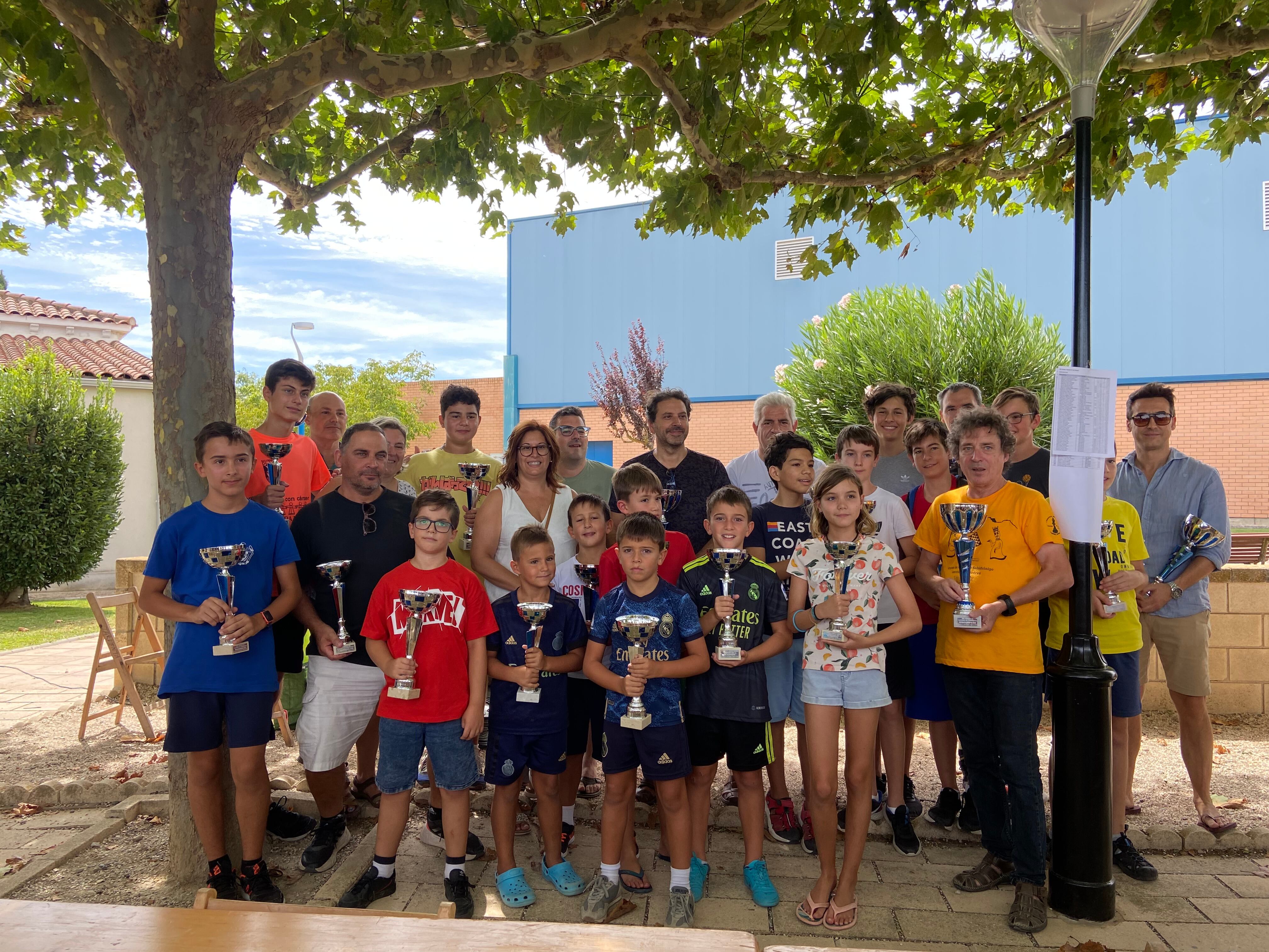 Los participantes disfrutaron de una gran jornada de ajedrez en Tardienta