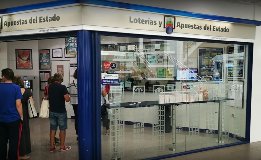 Administración de Lotería nº 1 de San Bartolomé, ubicada en el CC Deiland (Playa Honda).