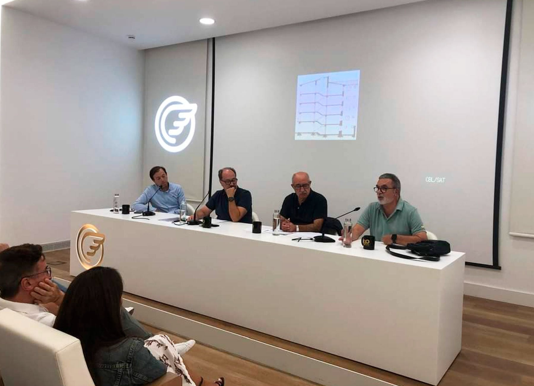 Gabriel Guillem, Guzmán Bernabeu, Pedro Juan Parra y Rafa Hernández, durante la presentación de la revista de Alcoy Modernista