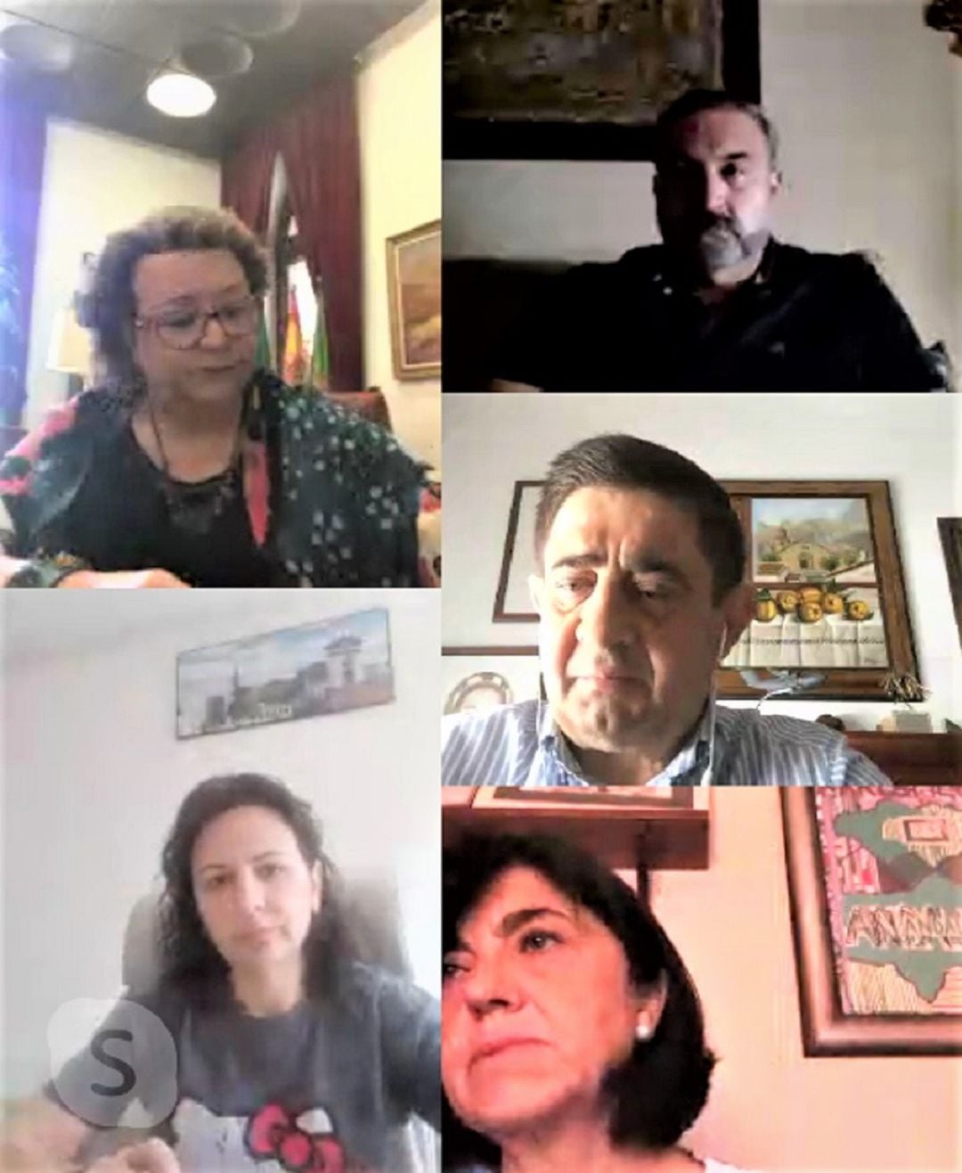 Reuniones telemáticas buscando soluciones ante la actual crisis económica.