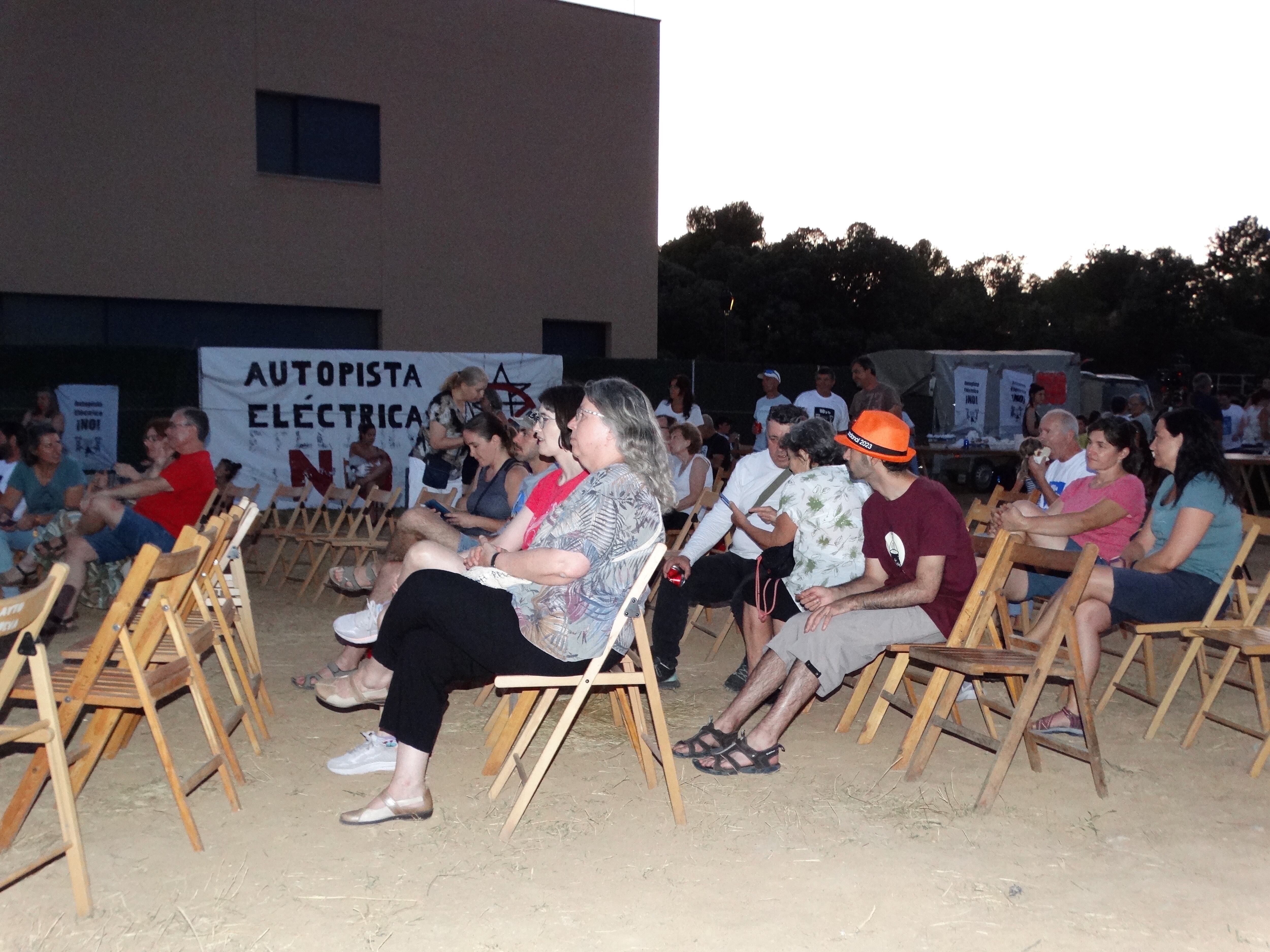 Concierto contra la autopista eléctrica