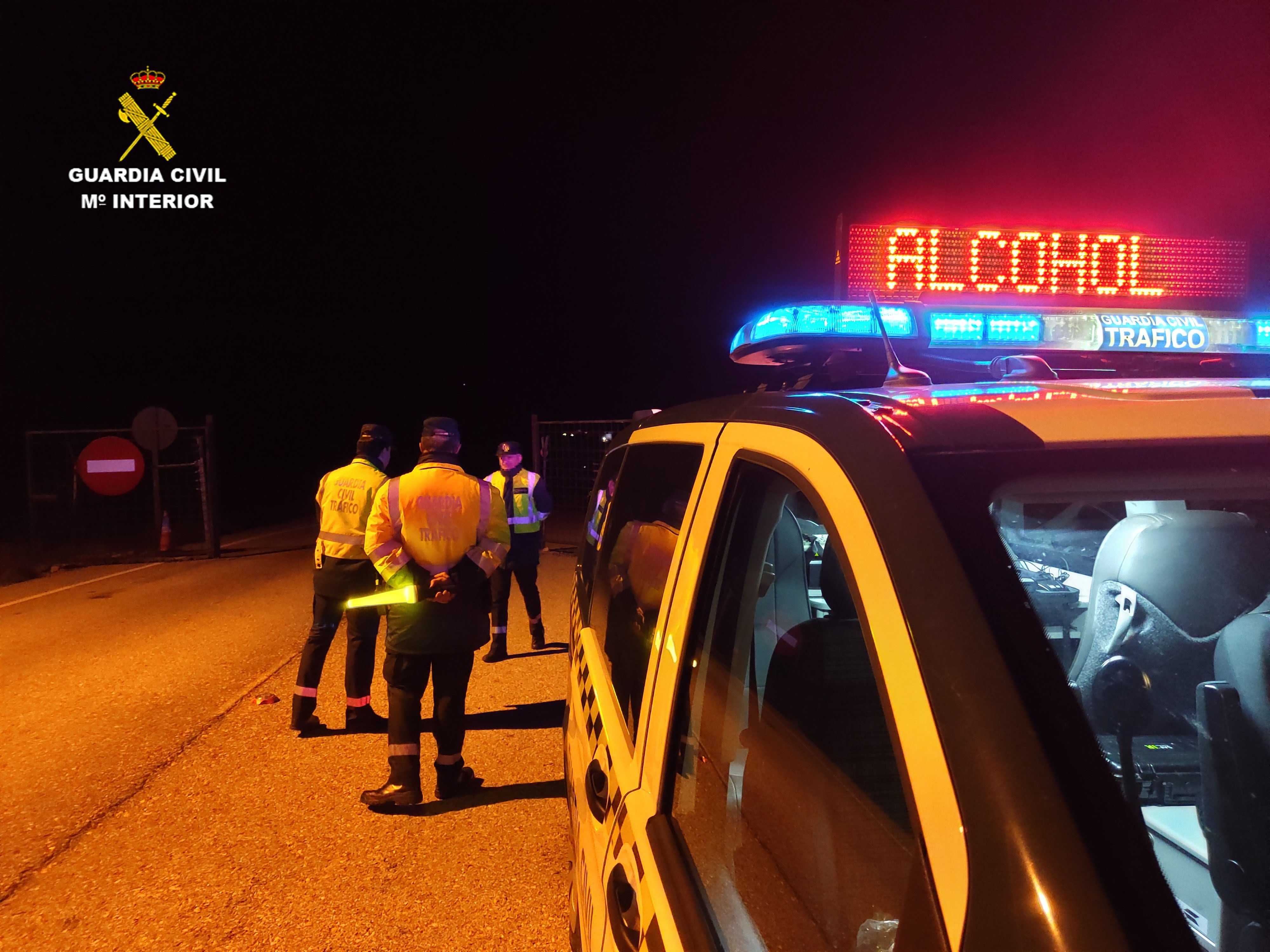 Guardia Civil en un control de alcoholemia/Foto archivo G. Civil GU