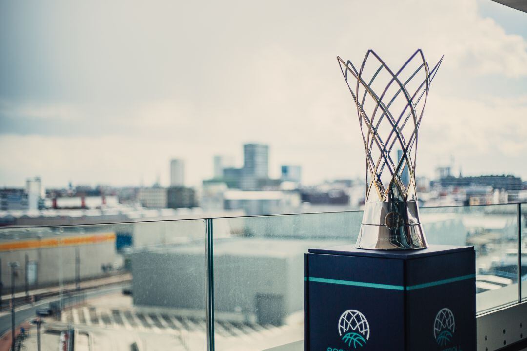  En torno a 300 aficionados arroparán a los aurinegros en tierras belgas