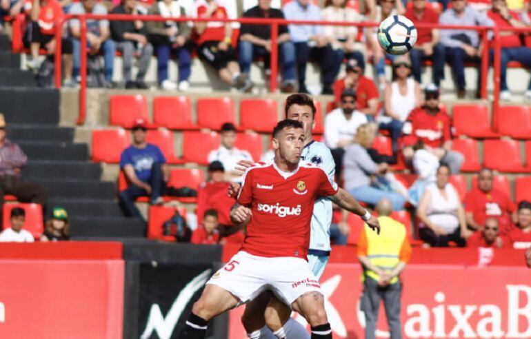 Álvaro Vázquez, en un partido del Nástic de Tarragona contra el Numancia la pasada temporada