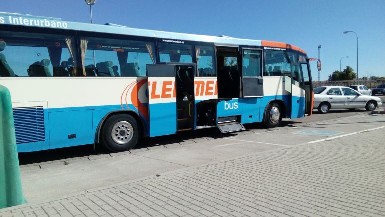 Fiduero estrenó autobús urbano adaptado