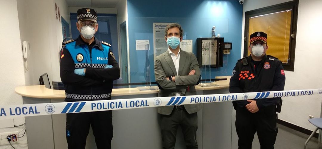 El concejal de Seguridad, Aitor Retolaza, en las instalaciones de la Policía Local