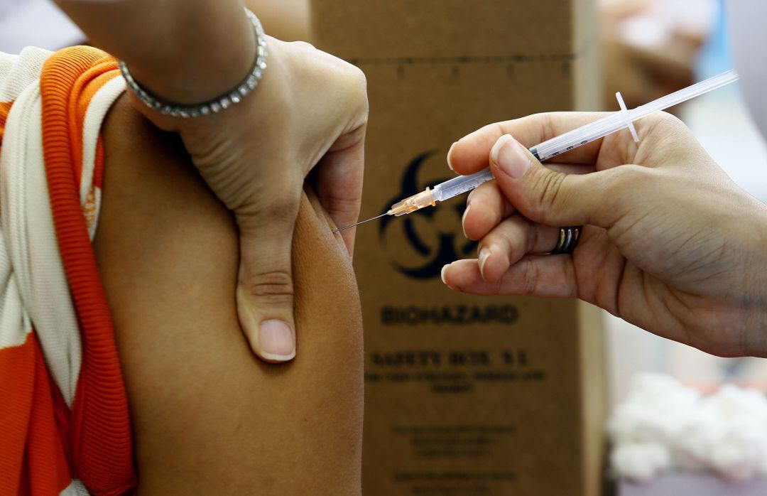 Vacunación de una persona.