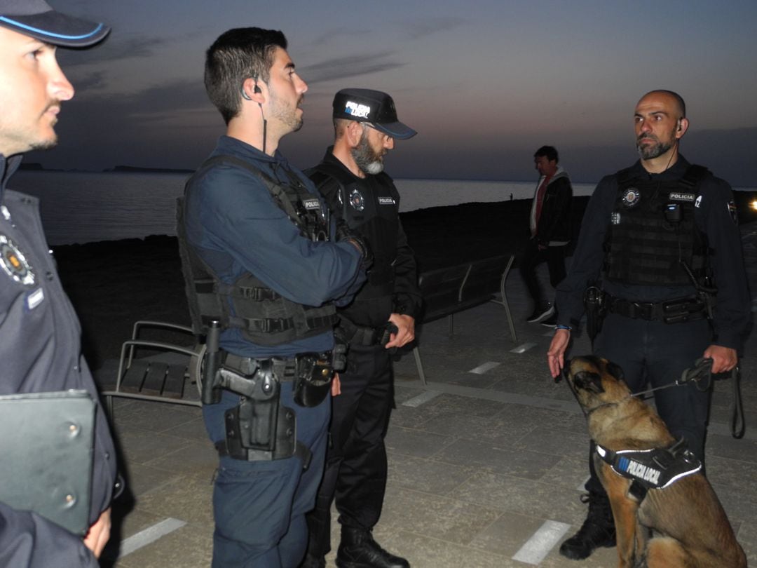 Imagen de archivo de un control conjunto de la Guardia Civil y la Policía