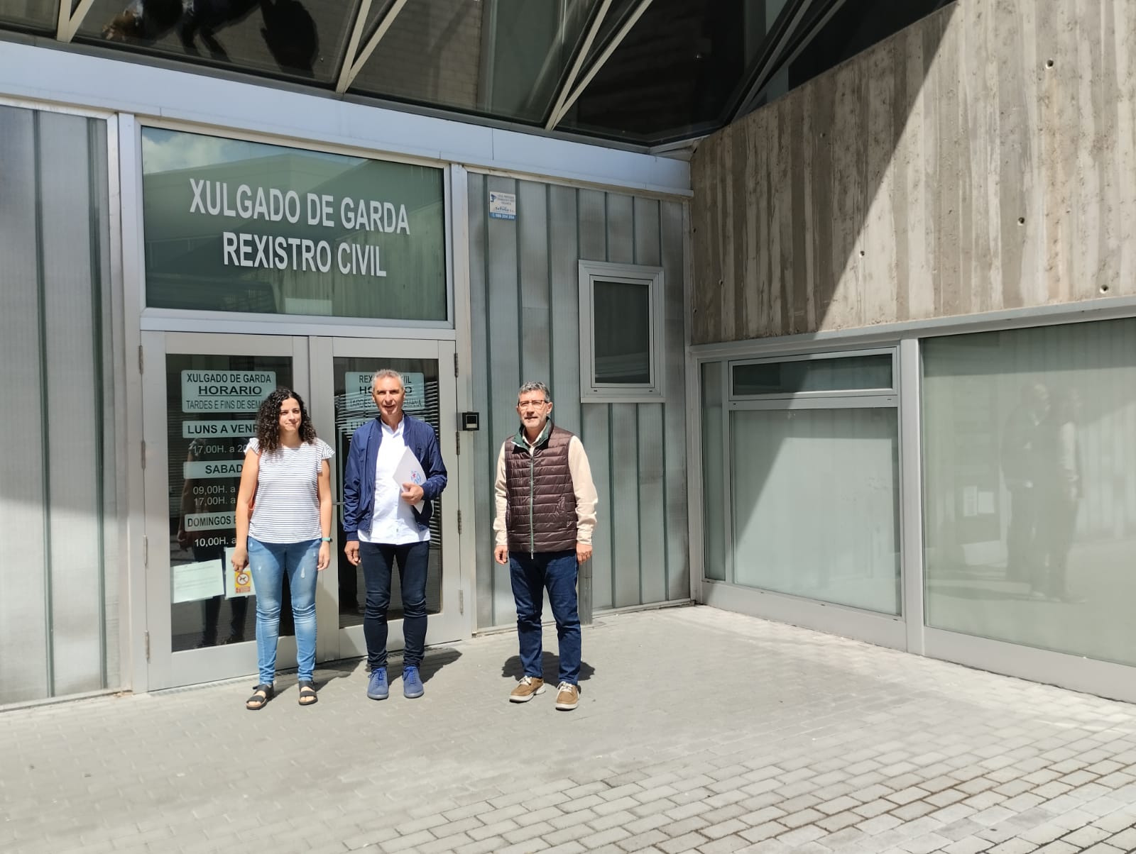 Noa Presas, Luis Seara e Iago Tabarés en los juzgados de Ourense, esta mañana