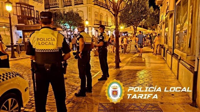 Agentes de la Policía en Tarifa