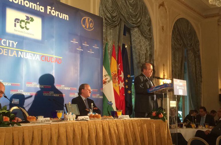 Imagen de la conferencia pronunciada en Madrid por el alcalde de Granada en el Economía Forum