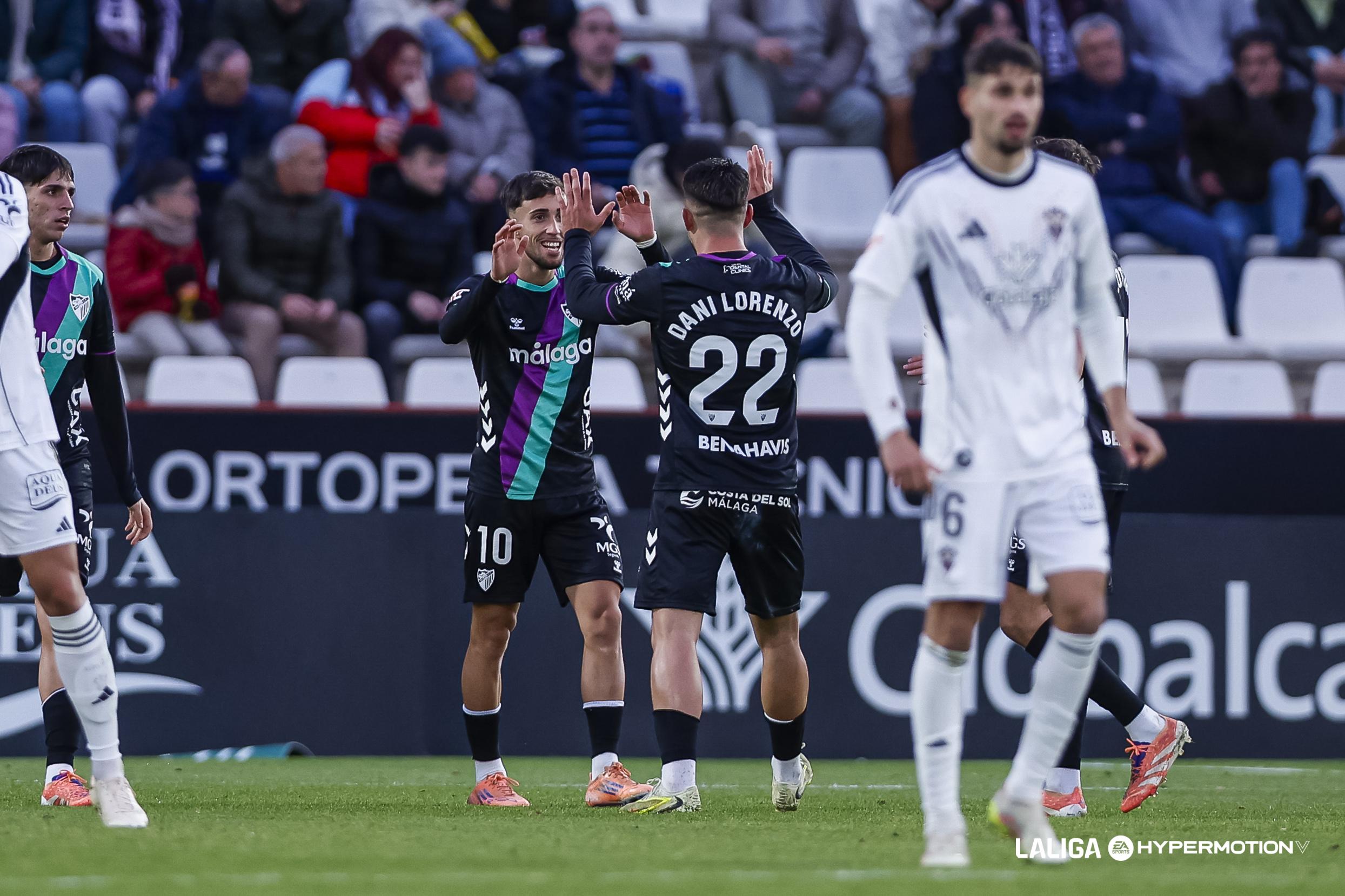 David Larrubia y Dani Lorenzo celebran un gol al Albacete