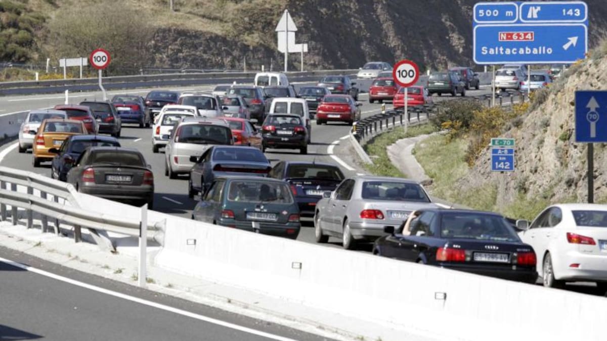 El control de velocidad de Saltacaballo, limitado a 100 km/h, ya sanciona a diario en uno de los accesos más transitados hacia la costa cántabra