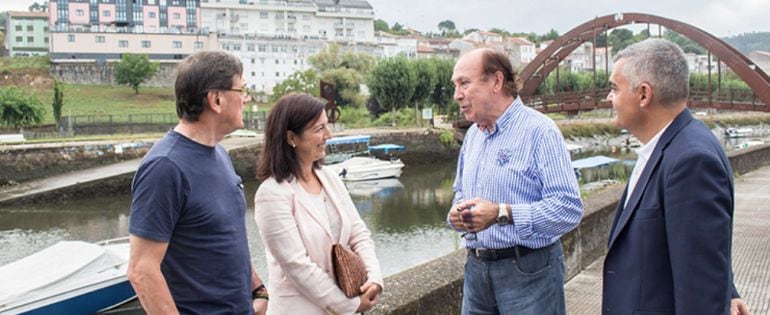 La alcaldesa de Betanzos con el jefe de la Demarcación en Gailcia