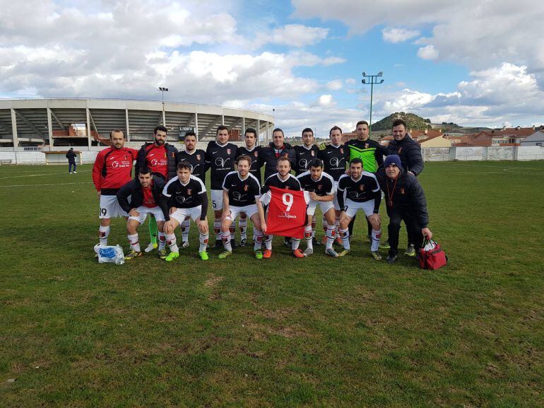 Conjunto aficionado en el encuentro de la pasada jornada