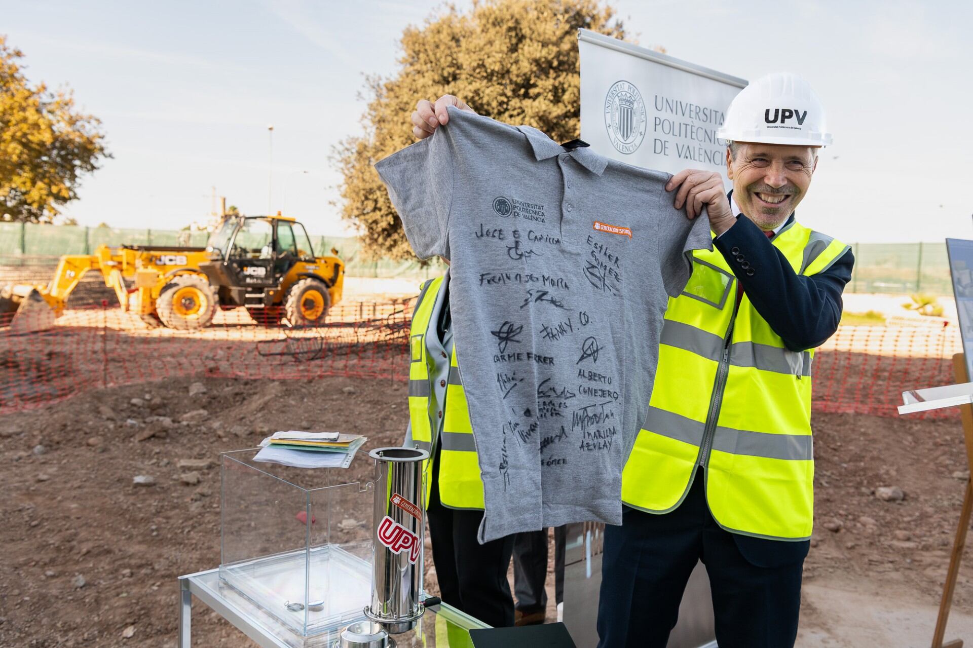 La UPV coloca la primera piedra del edificio de Generación Espontánea