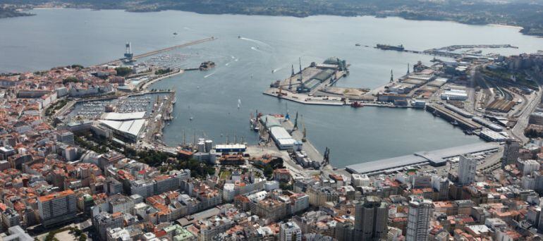 Vísta aérea del Puerto urbano de A Coruña