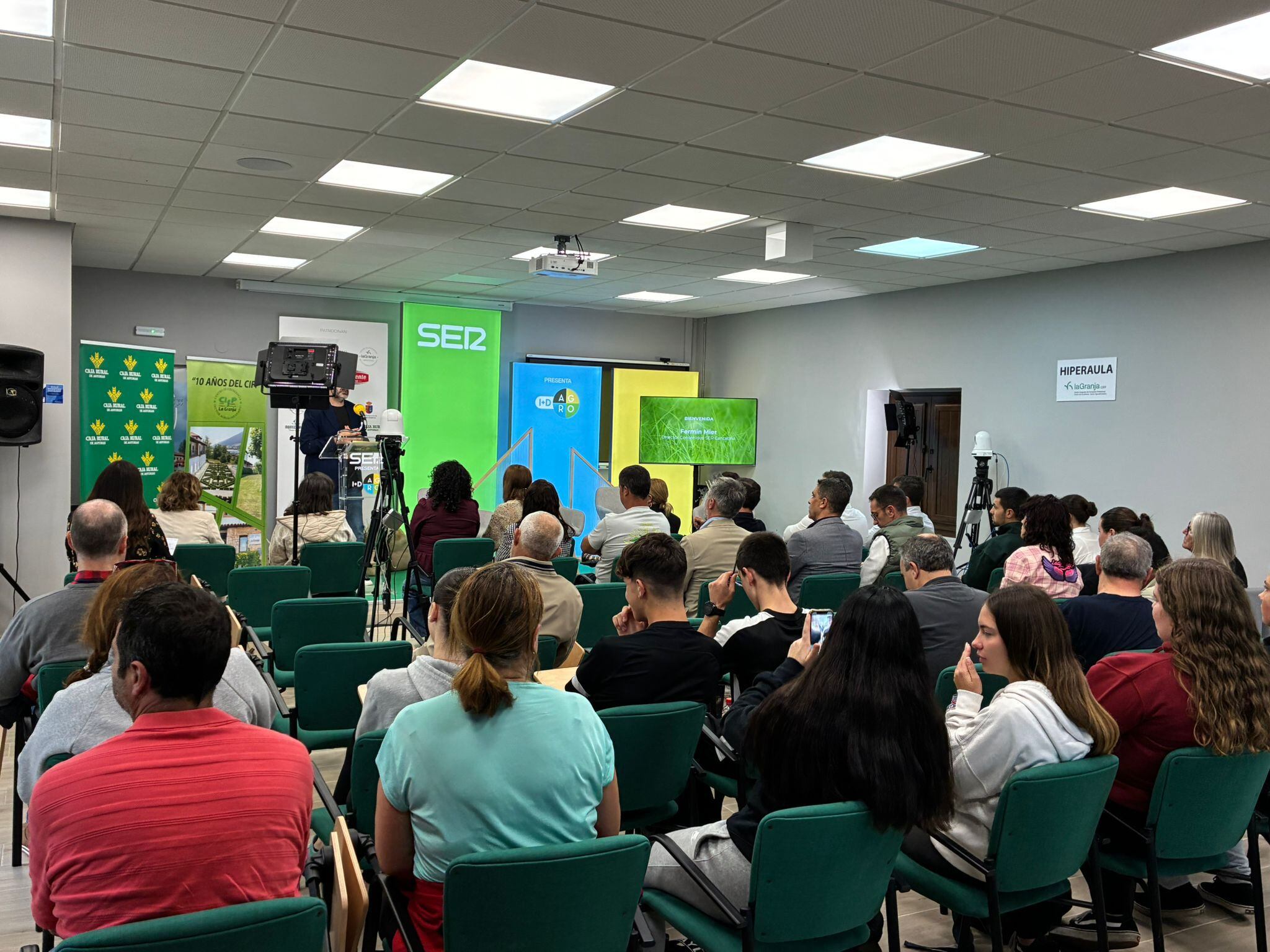 Público asistente al I+D Agro Cantabria