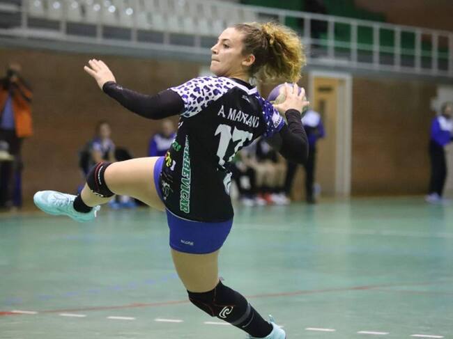 Alba Manzano es una pieza fundamental en el engranaje del equipo eldense