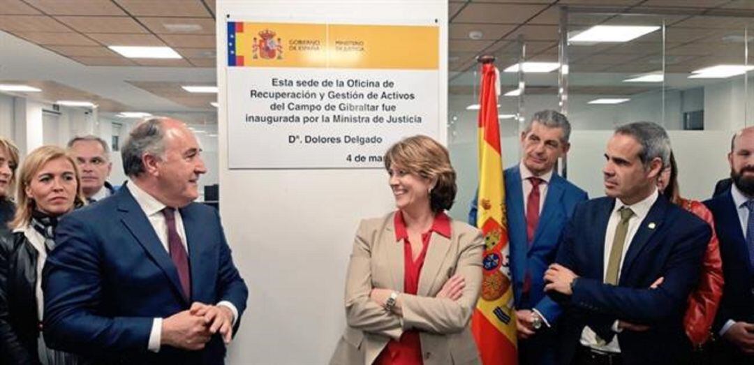 La ministra de Justicia inaugura la ORGA, junto alalcalde de Algeciras, José Ignacio Landaluce