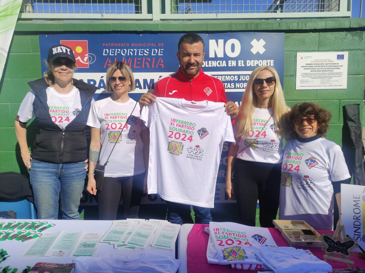 El XI Partido Solidario del Poli Almería, un éxito