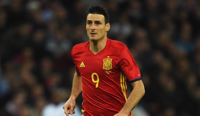 Aduriz, en un partido con la Selección