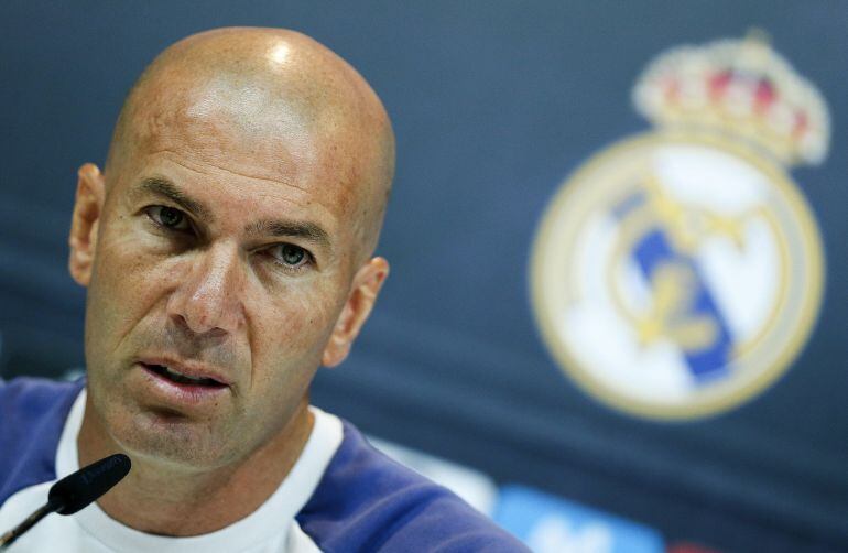 Zidane, en la sala de prensa de Valdebebas