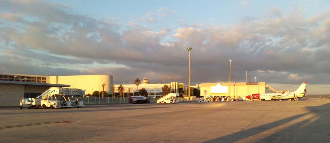 Una pista del aeropuerto de Sont Sant Joan (Palma).