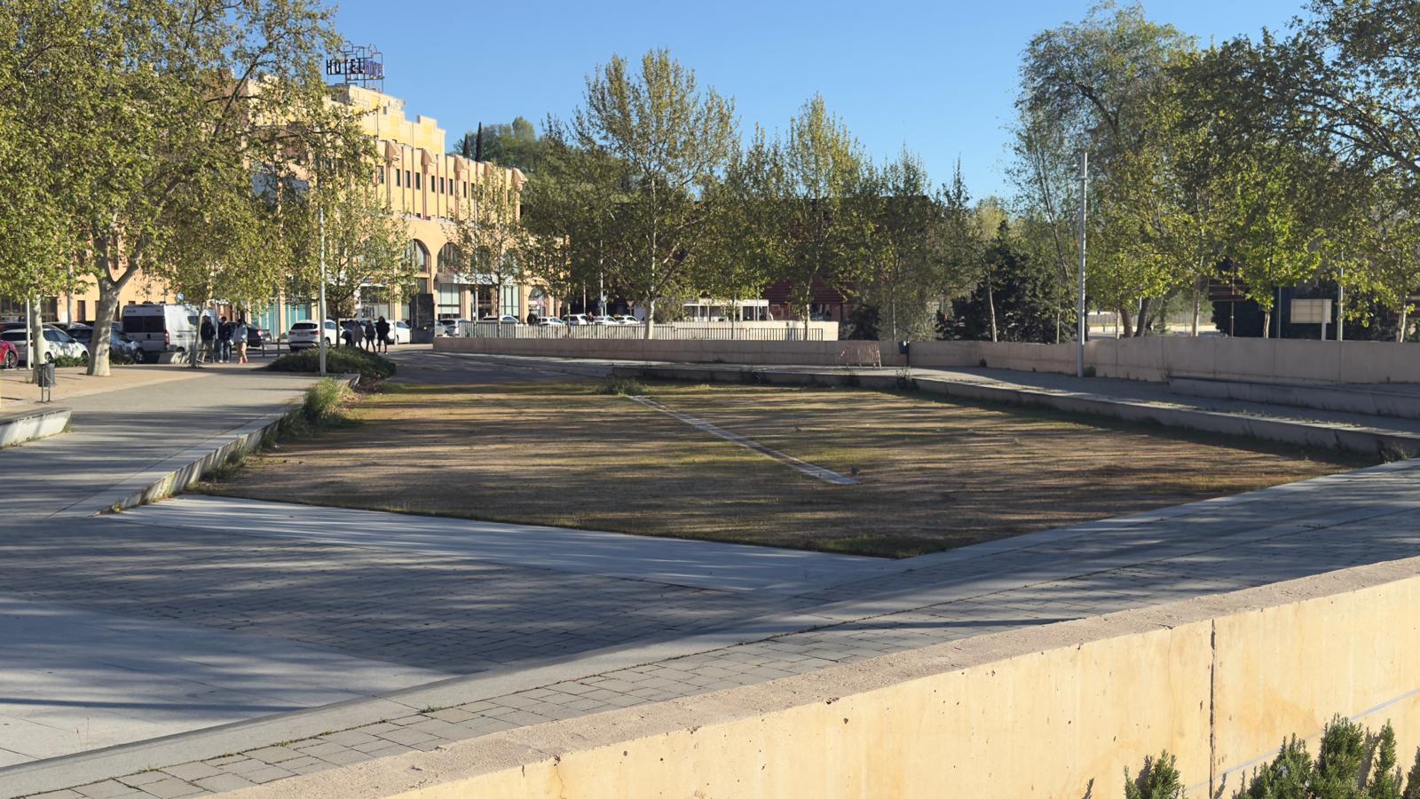 Imagen de archivo de la gran plaza que se levantó, hace unos años, junto a la estación de autobuses de Toledo