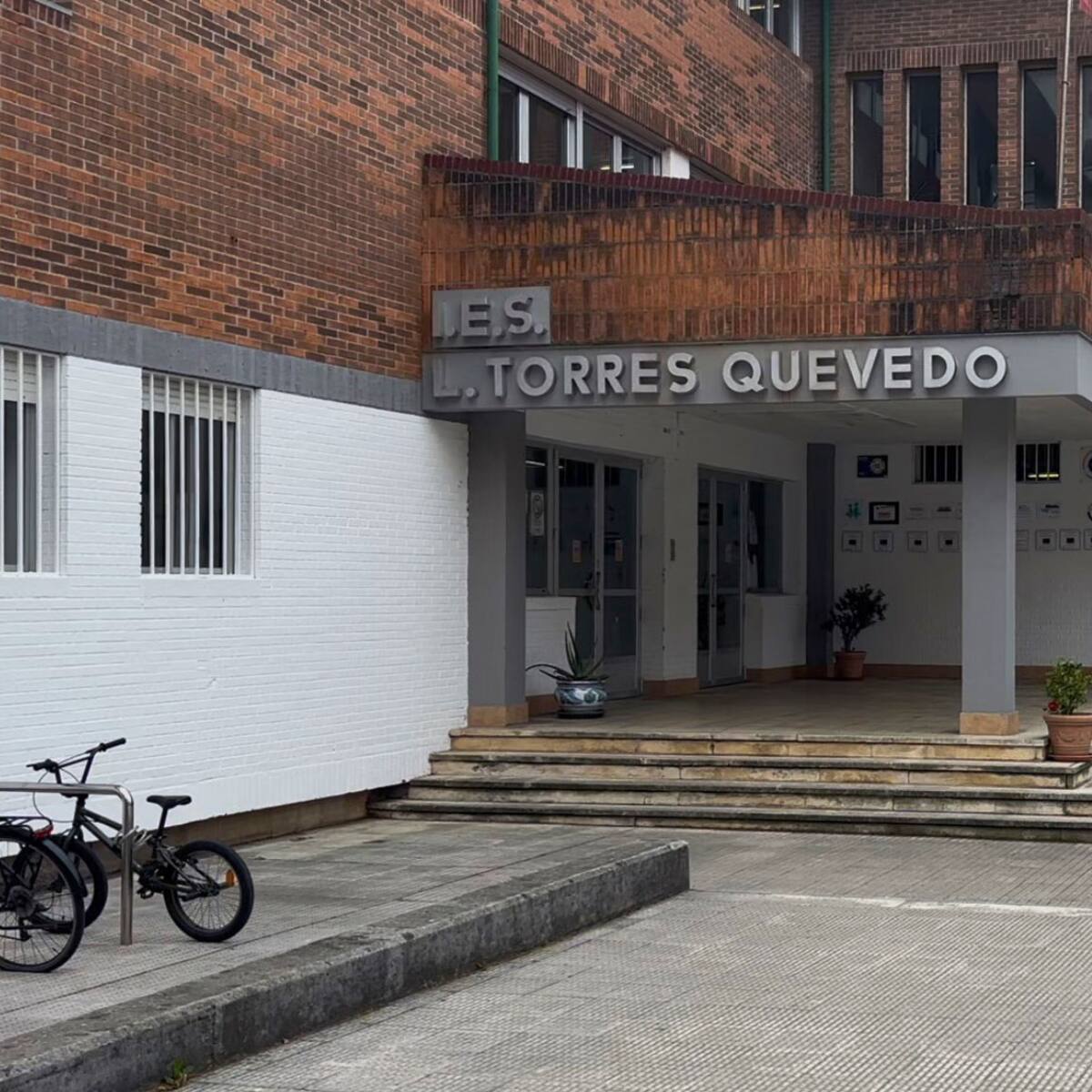 Los alumnos investigados por acoso dejarán de forma voluntaria el instituto Torres Quevedo de Santander
