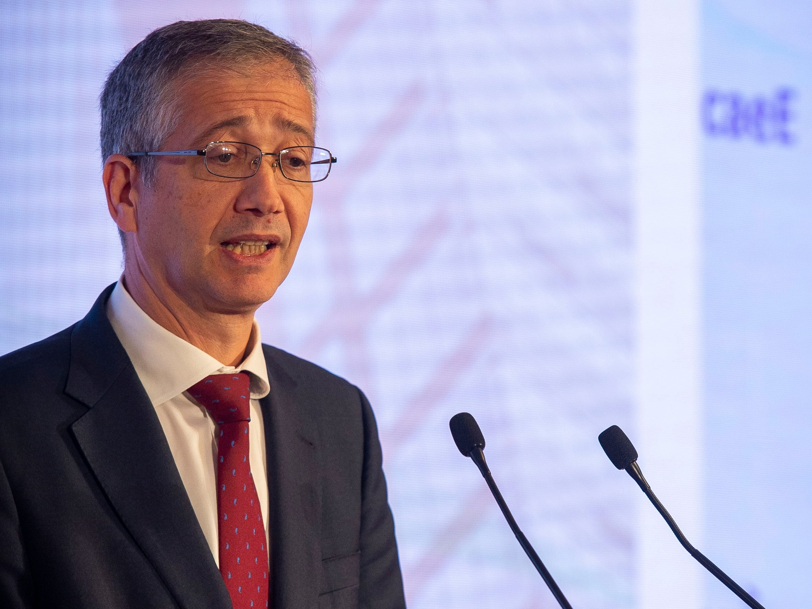 El gobernador del Banco de España, Pablo Hernández de Cos, durante el V Banking Forum este martes en Madrid