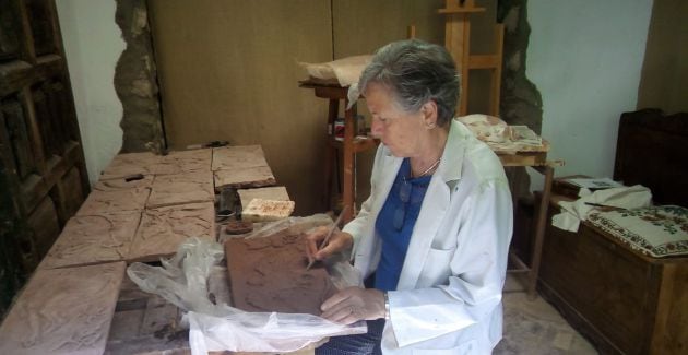 Marisa Chico en su taller de escultura.