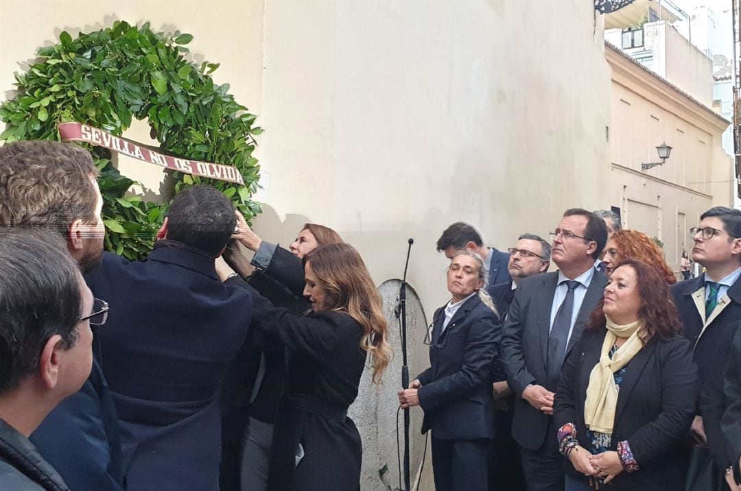 Ofrenda floral a Alberto Jiménez Becerril y Ascensión García en el 22 aniversario de su asesinato a manos de ETA