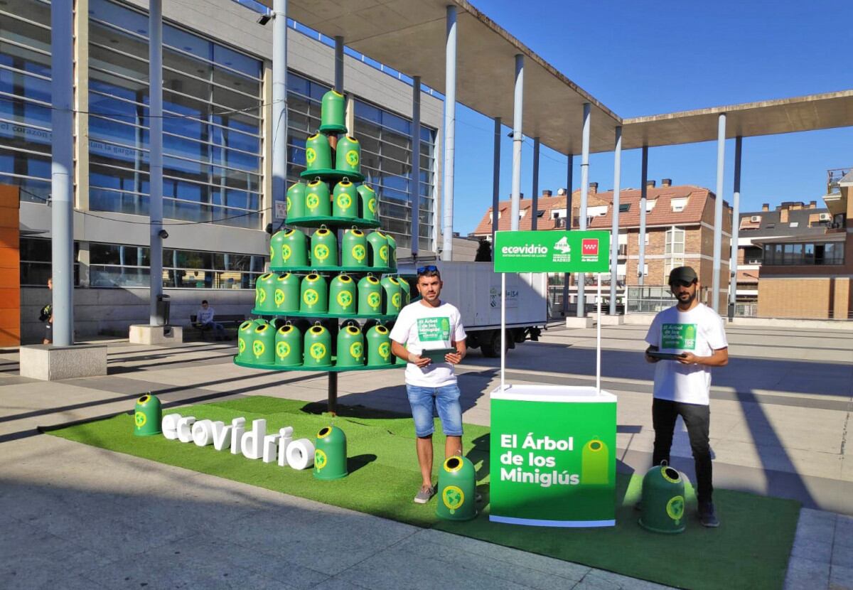 El 15 de septiembre, se instalará un árbol de miniglús en la plaza de la BRIPAC y habrá un stand para informar a los vecinos de los beneficios de reciclar estos envases