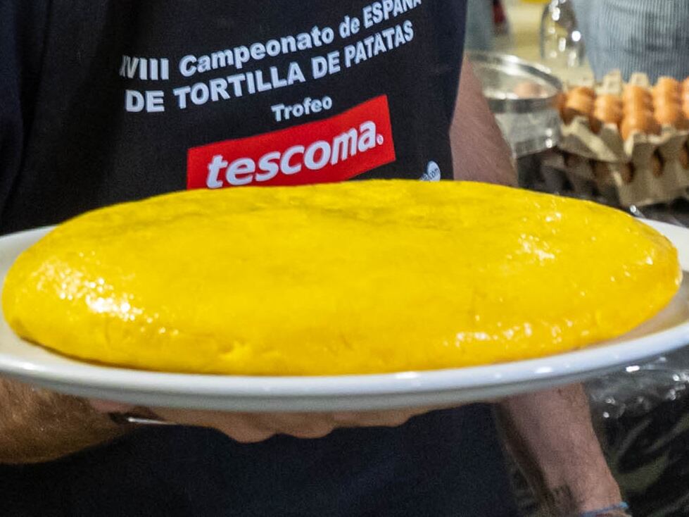Alejandro Oliveira, cocinero de La Falda de Chamberí (Madrid), ha cocinado la mejor tortilla de patatas de España. Foto: Alicante Gastronómica