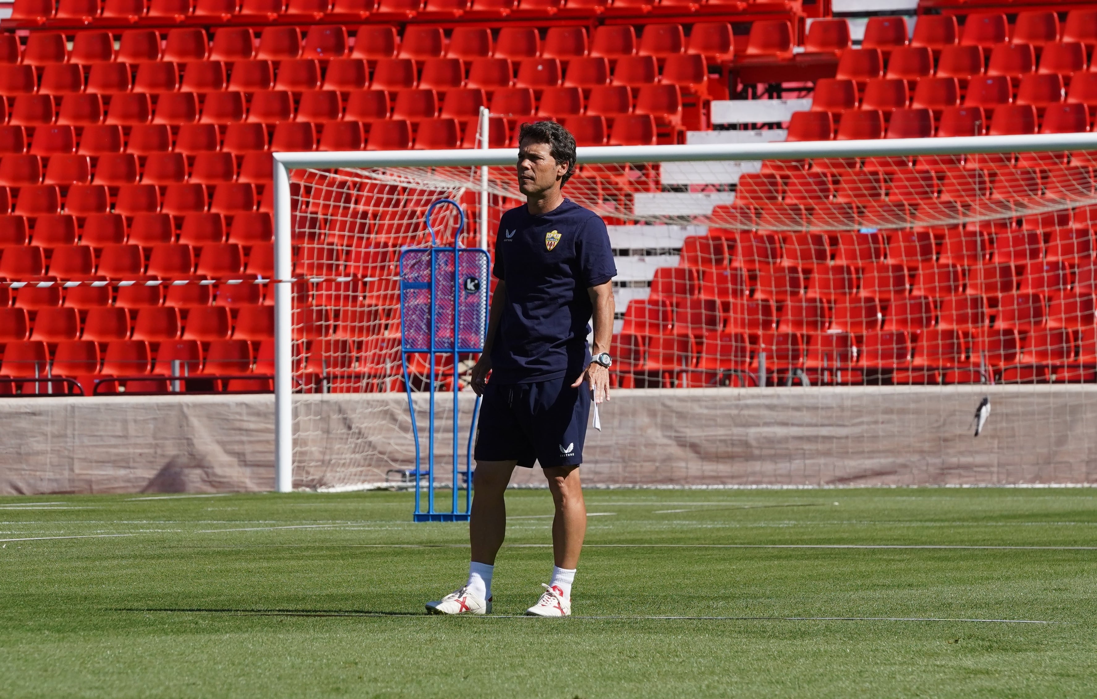 Rubi ha preparado la visita al Real Madrid y de reojo mira al Elche.