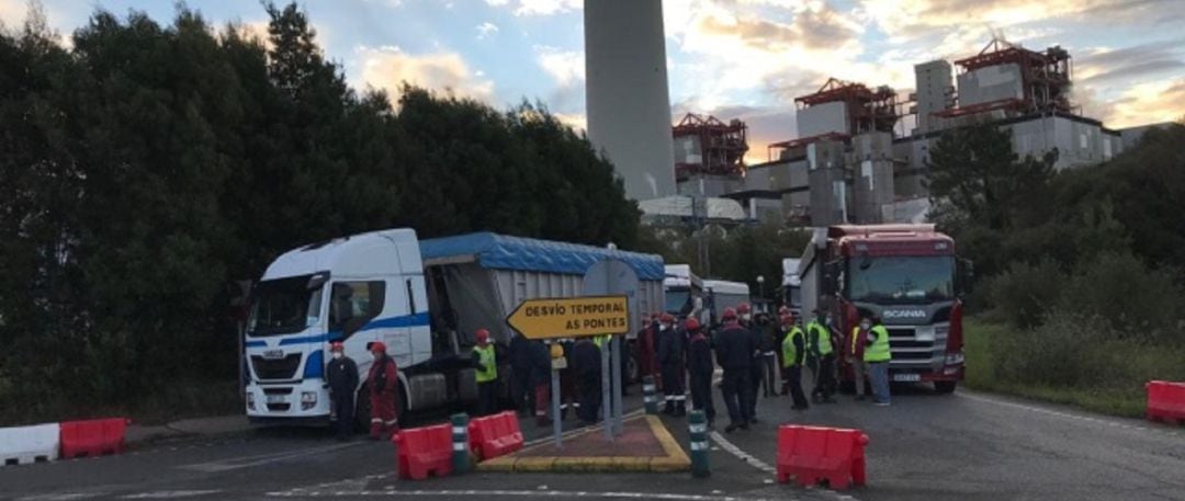 Bloqueo transportistas As Pontes