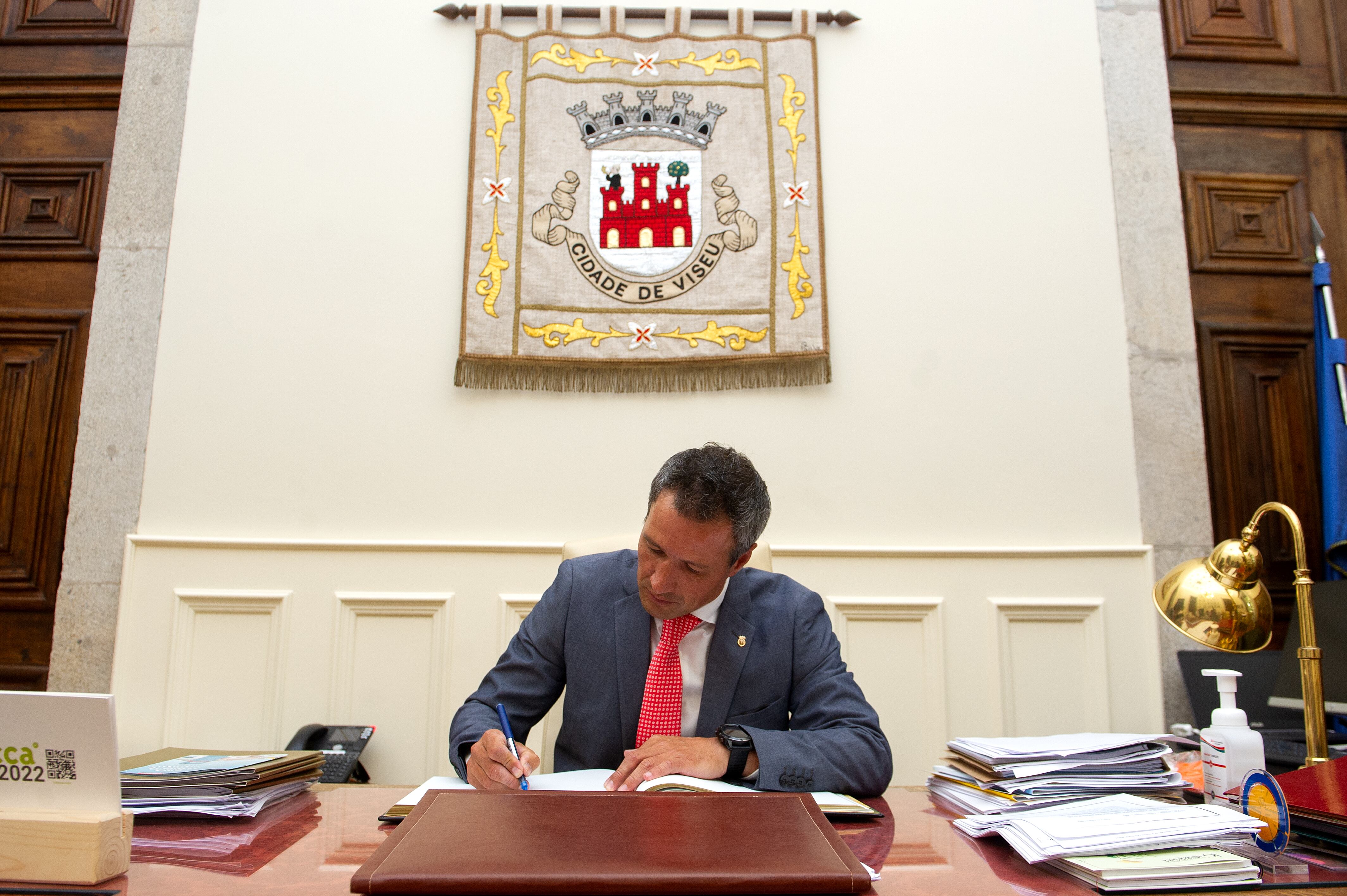 La visita del cònsol major d'Andorra la Vella, David Astrié, a la localitat portuguesa de Viseu.