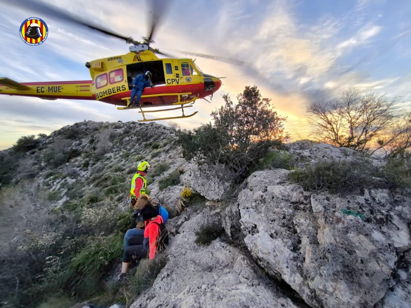 Rescate en la Serra Vernissa por el GERA. Fuente: Bombers València